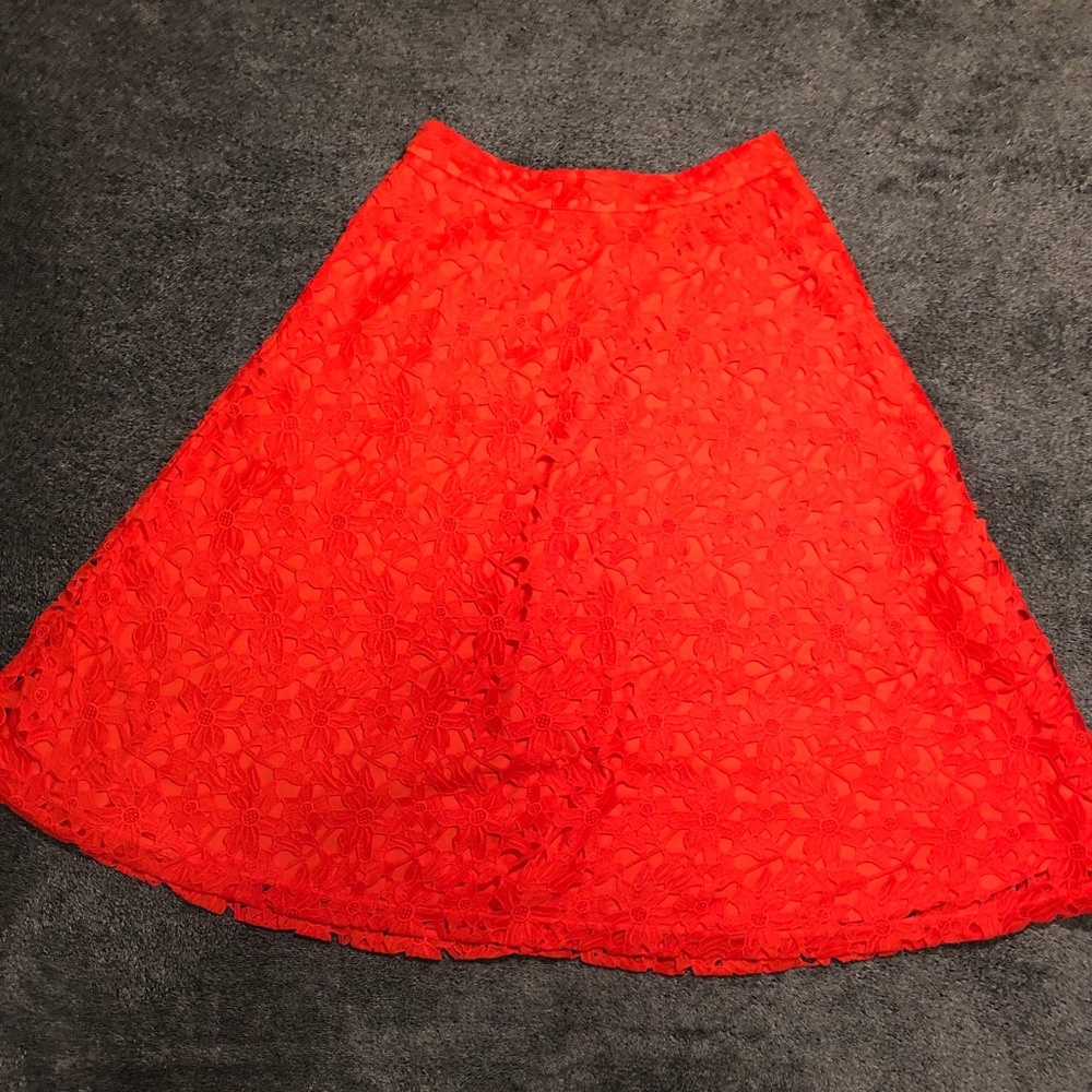 Banana Republic Laced Decal Long Skirt, Size 6!